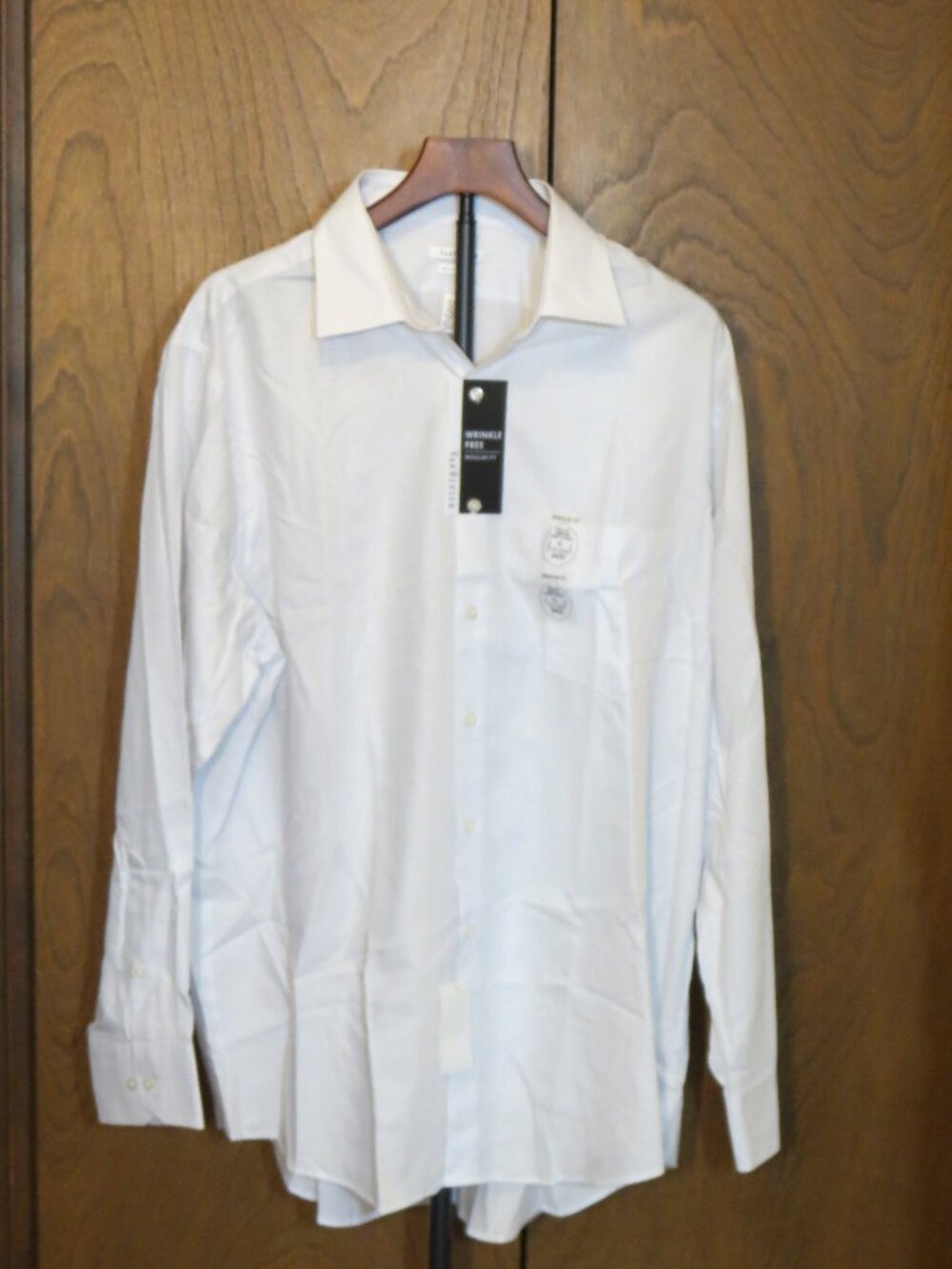 NWT Van Heusen Regular Fit Wrinkle Free  Button Down Shirt 17-17 1/2 x 34/35